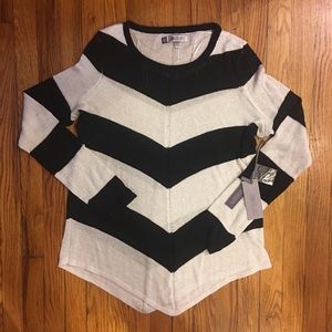 🆕 NWT Jennifer Lopez PLUS Metallic Top- 0X